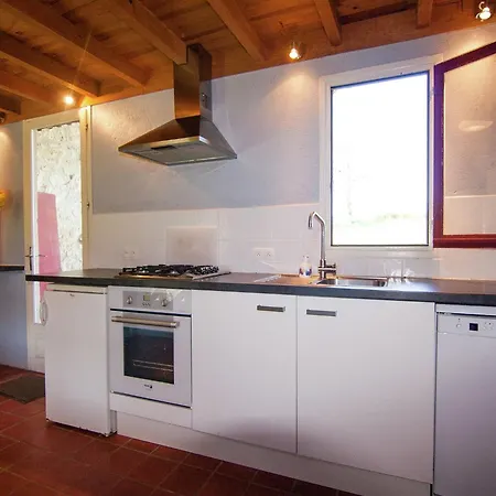 Near Bergerac Vineyards, Cleaning Included *
