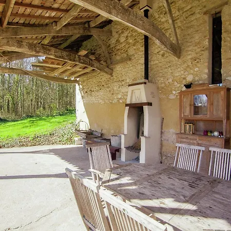 Near Bergerac Vineyards, Cleaning Included 펜션 Sigoulès